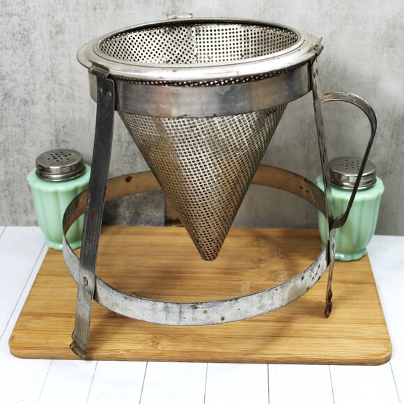 Vintage Metal Sieve Strainer in Stand - Kitchen Canning Food Mill - Picture 2 of 10